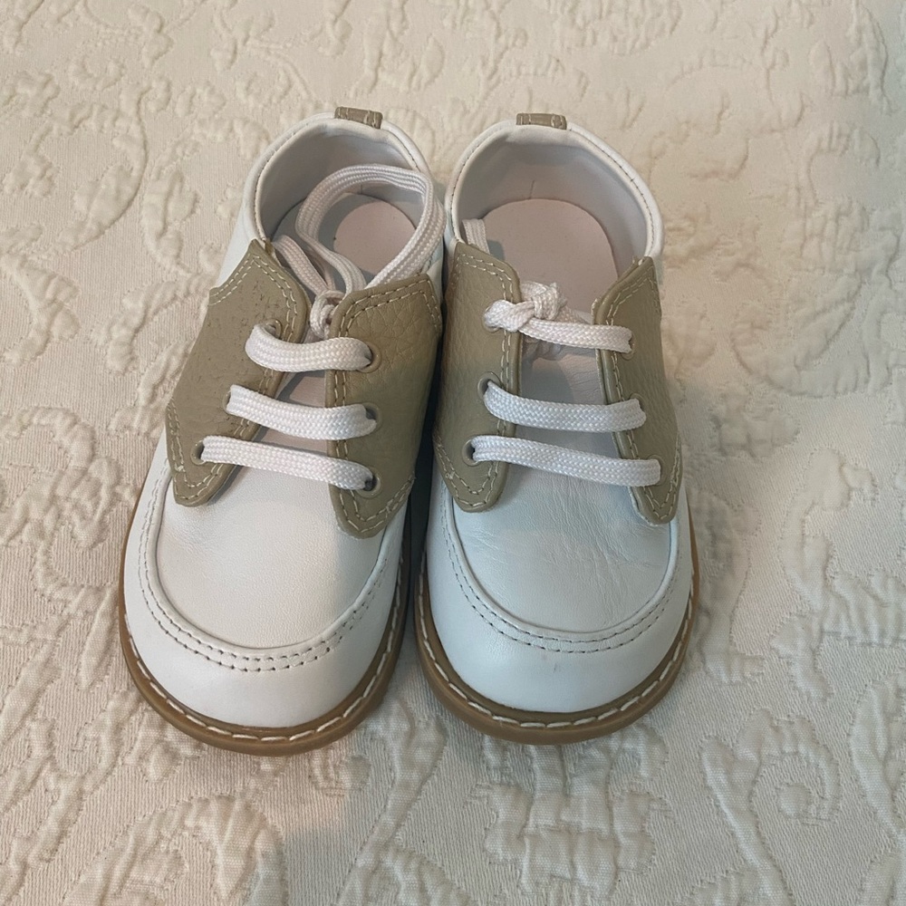 Baby Deer White and Tan/Khaki Dress Shoes